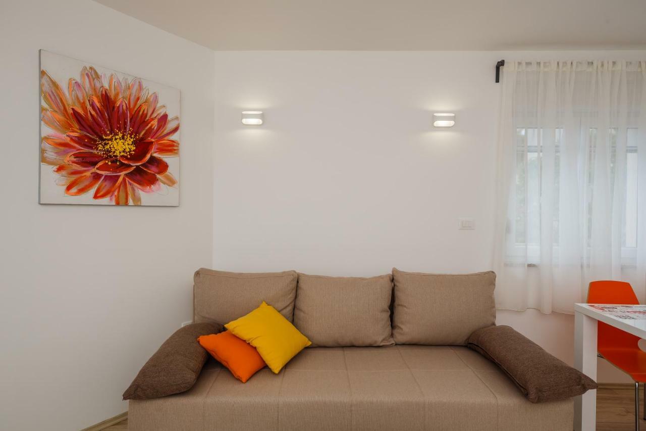 Apartments Mare Trogir Exterior foto