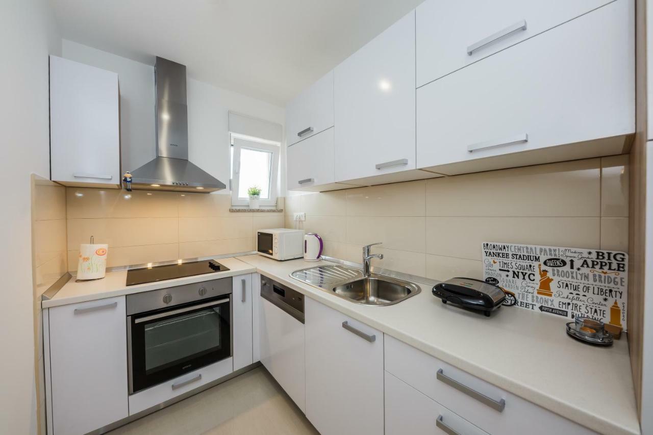 Apartments Mare Trogir Exterior foto