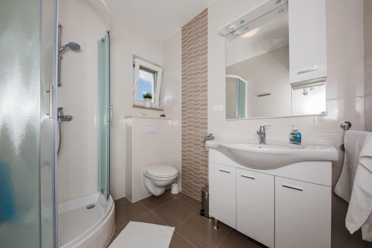 Apartments Mare Trogir Zimmer foto